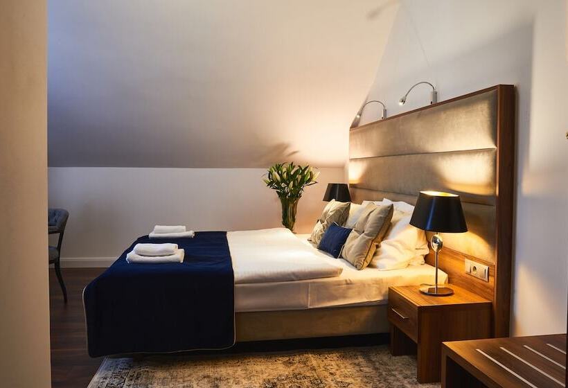 Fotos del hotel Nobilton:  8