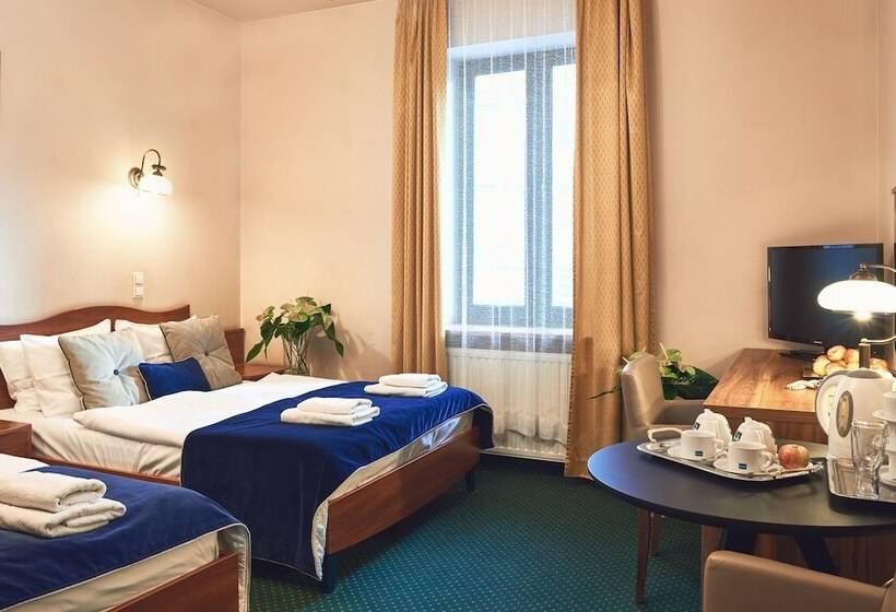 Fotos del hotel Nobilton:  5