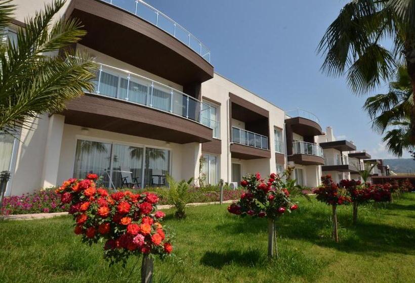 هتل Odyssey Residence Apartments