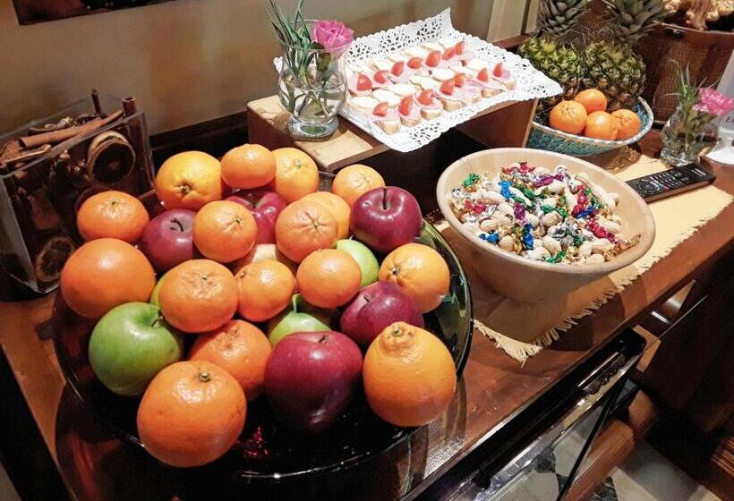 Fotos del hotel Pensione Accademia - Villa Maravege:  2