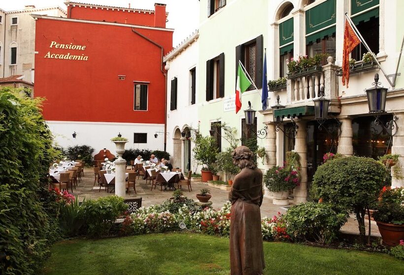 Fotos del hotel Pensione Accademia - Villa Maravege:  26