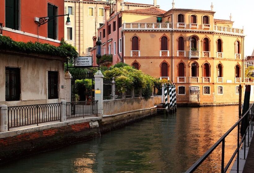 Fotos del hotel Pensione Accademia - Villa Maravege:  17