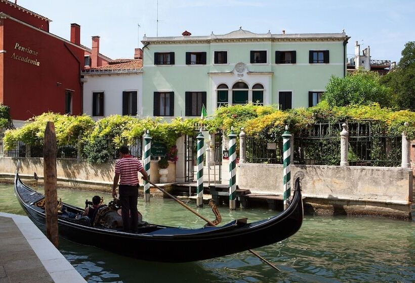 Fotos del hotel Pensione Accademia - Villa Maravege:  18