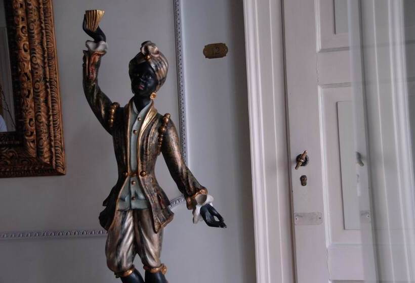 Fotos del hotel Pensione Accademia - Villa Maravege:  12