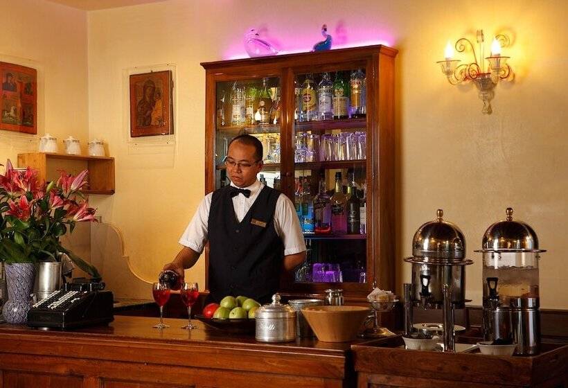 Fotos del hotel Pensione Accademia - Villa Maravege:  10