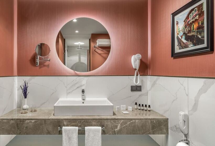 Fotos del hotel Ramada By Wyndham Istanbul Asia:  28