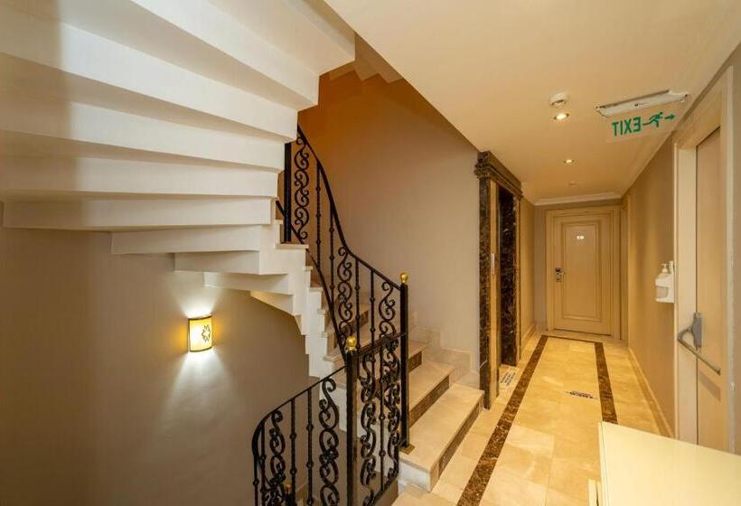 Fotos del hotel Raymond Hotel:  25