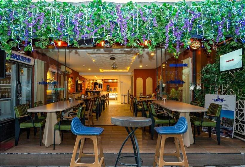 Fotos del hotel Raymond Hotel:  15