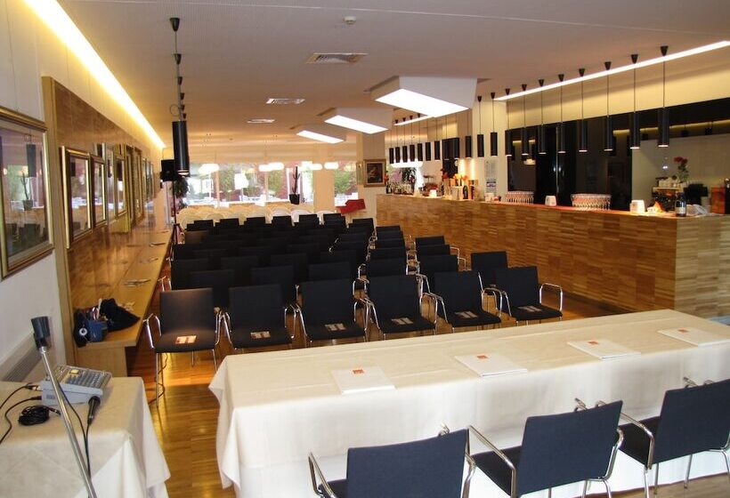 فندق Schio