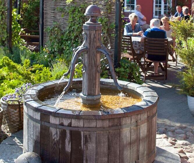 בית מלון כפרי Tyrstrup Kro