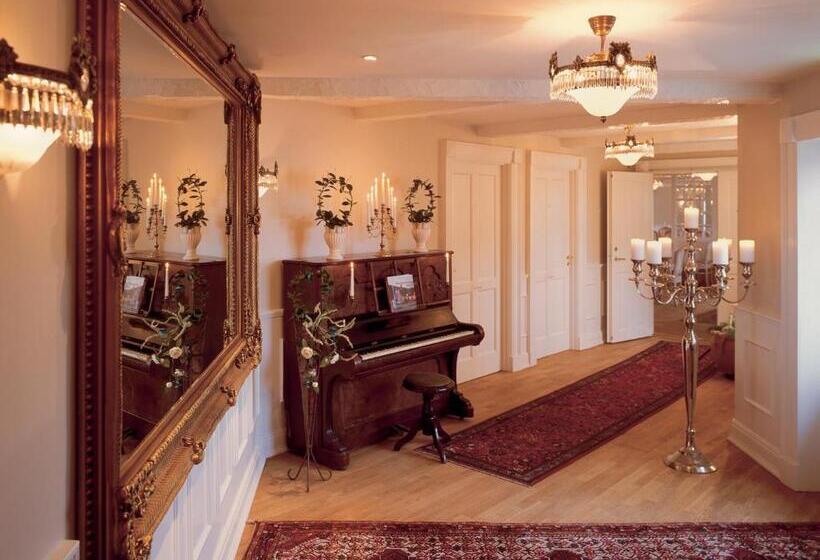 בית מלון כפרי Tyrstrup Kro