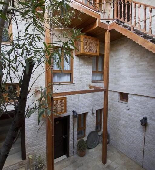 هتل Zeynep Hanim Konagi