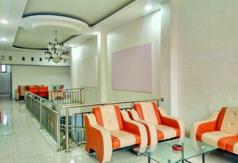 הוסטל Wisma Aira