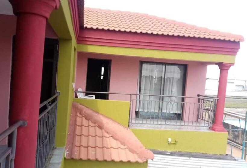 צימר Jubie S Guest Lodge