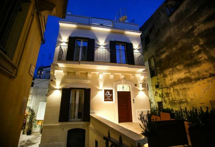 تختخواب و صبحانه Luna Federiciana Luxury Room & Spa