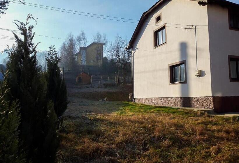 پانسیون Casa Ghioceilor
