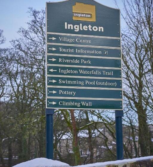 بنسيون Dalecote Barn Bed & Breakfast