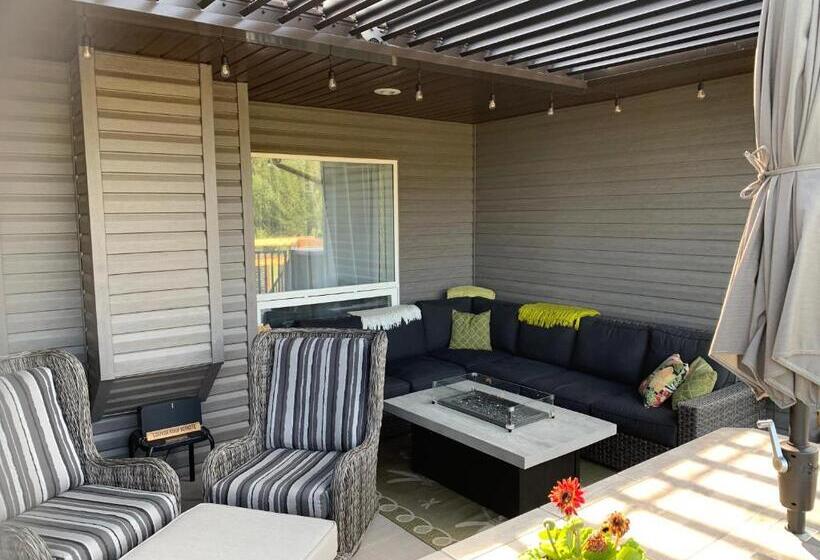 Пансион Dragonfly Inn Loft Suite