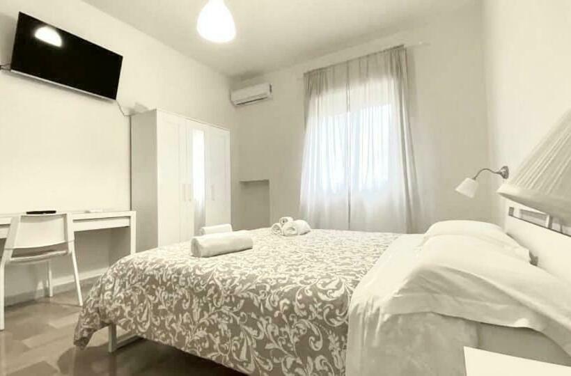 פנסיון Guest House Service   Game Apartment