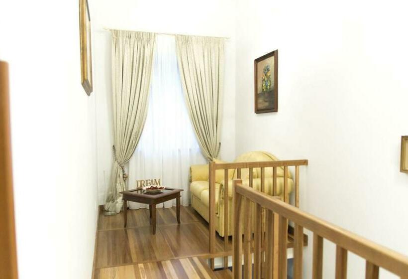 펜션 Serena Rooms