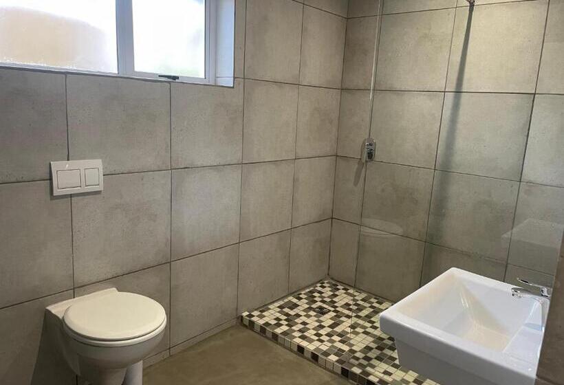 پانسیون The Door Rsa Fifty Four