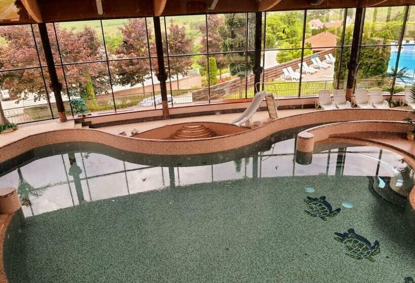 River Lux Apartman Dunaszentmiklós