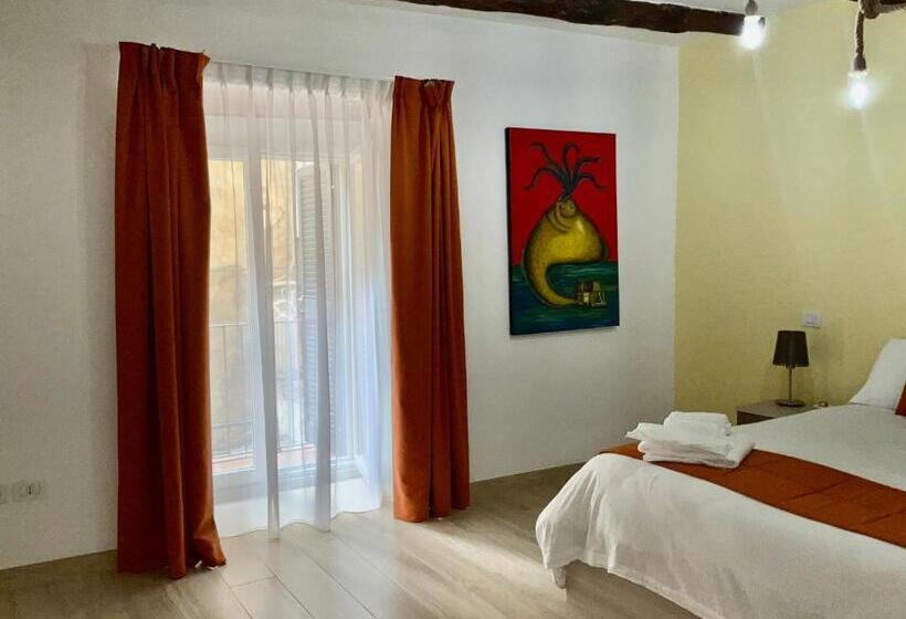 تختخواب و صبحانه A Room De  Scugnizzi