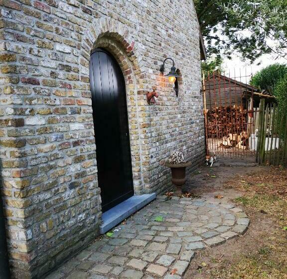 住宿加早餐  Casa Leone Near Bruges With Jacuzzi & Parking