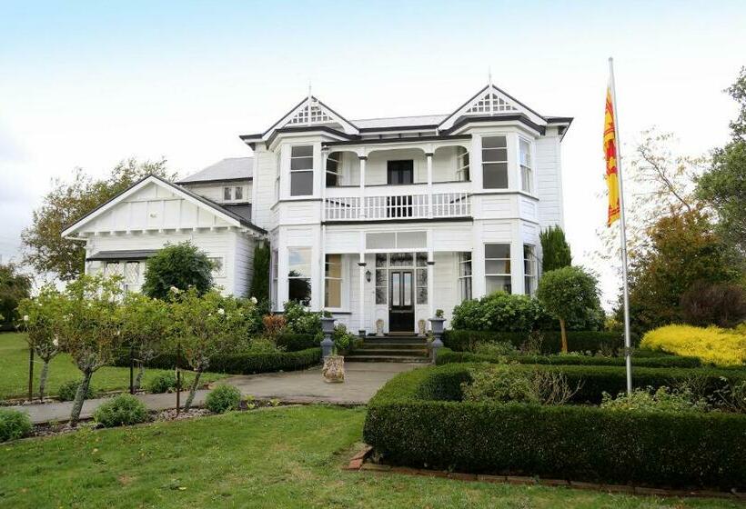 هتل Estancia Farm Stay