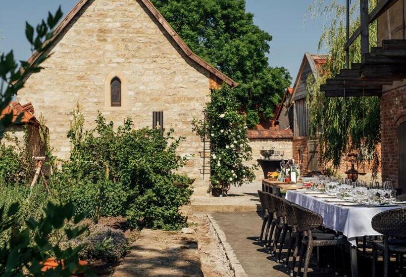 هتل Magdalenengut Studios Und Suiten