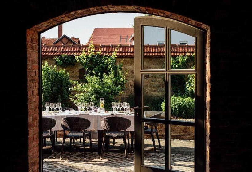 هتل Magdalenengut Studios Und Suiten