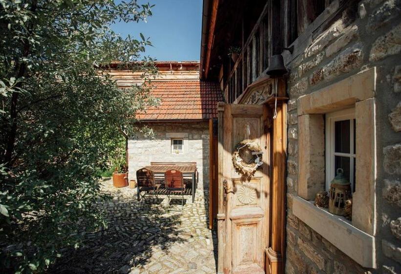 هتل Magdalenengut Studios Und Suiten