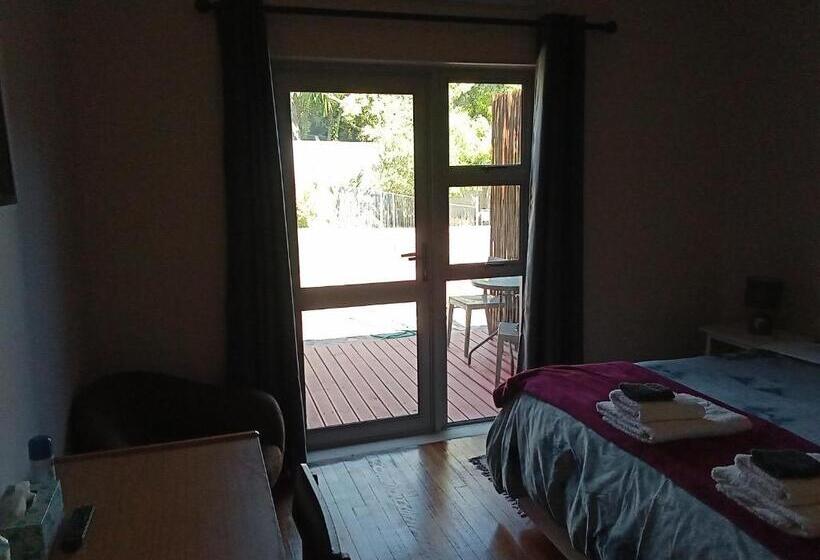 10 On Fairview B&b