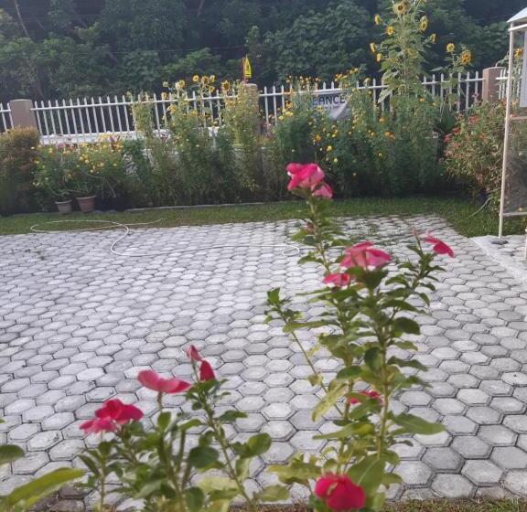 فندق صغير Veance Travellers Inn Pabuas Extension