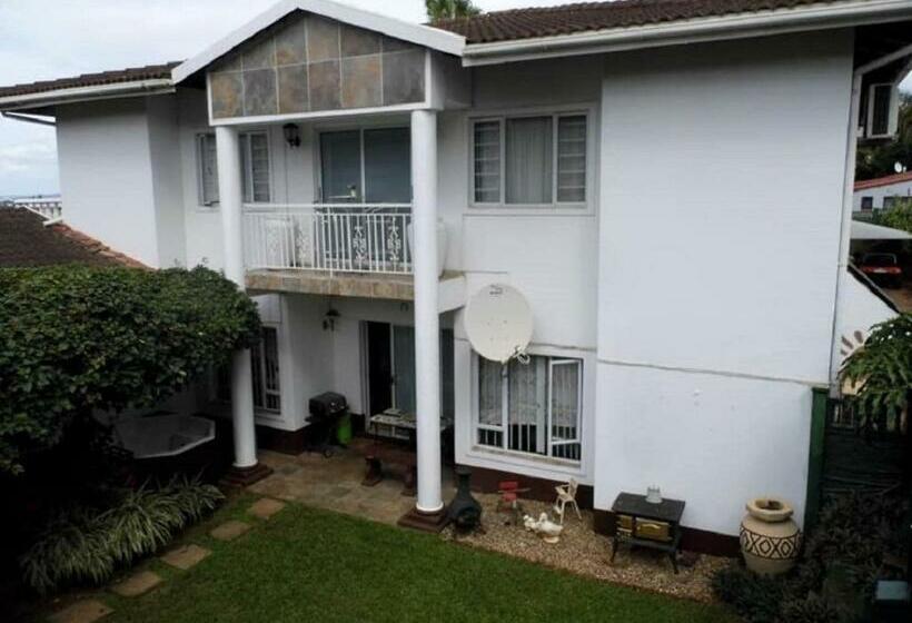 تختخواب و صبحانه Bougainvillea Bnb