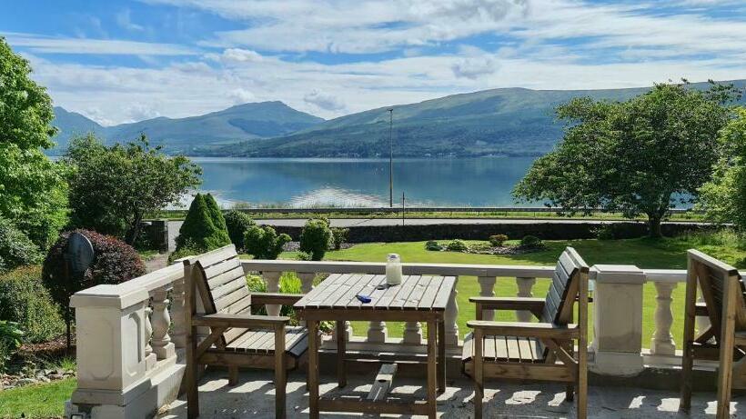 مبيت وإفطار Creag Dhubh Country House