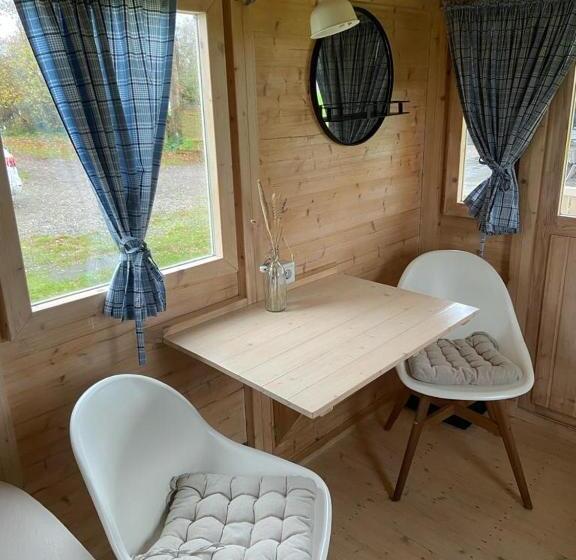 تختخواب و صبحانه Pipowagen Op Camperplaats Vechtdal