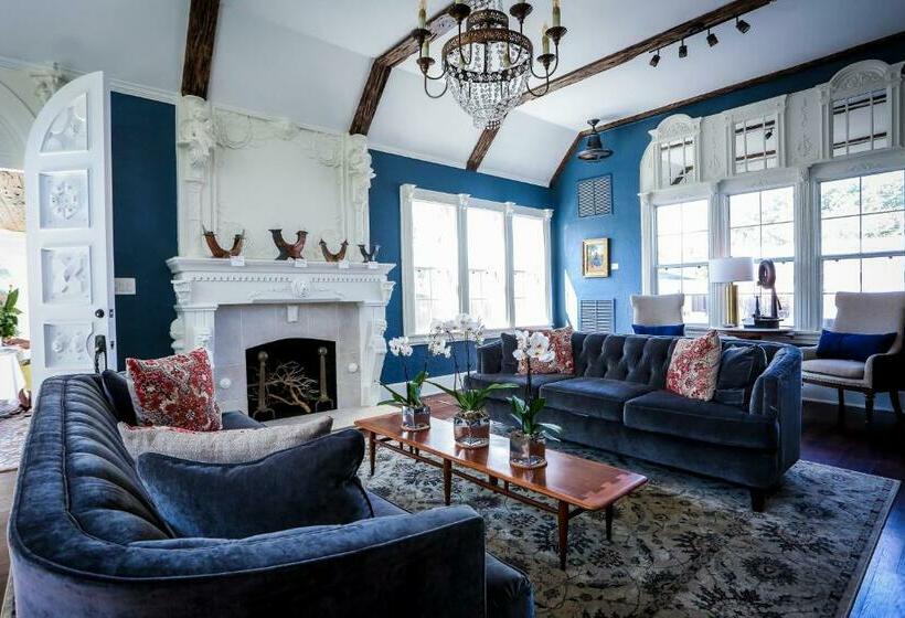 مبيت وإفطار The Kenwood Gables