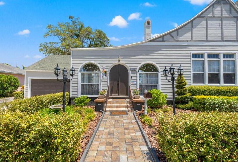 مبيت وإفطار The Kenwood Gables