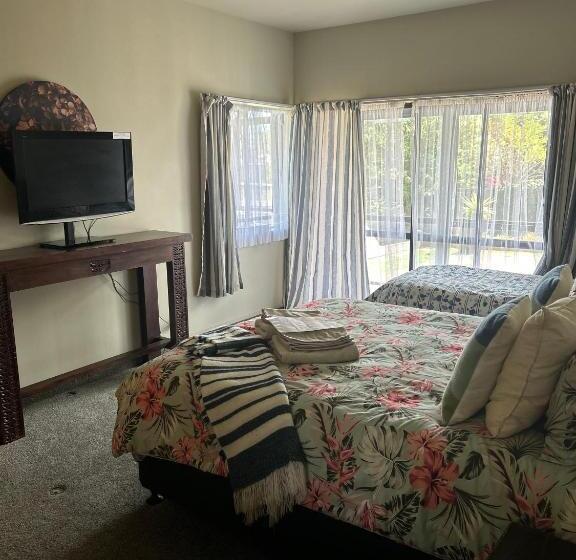 تختخواب و صبحانه Warm On Waterloo