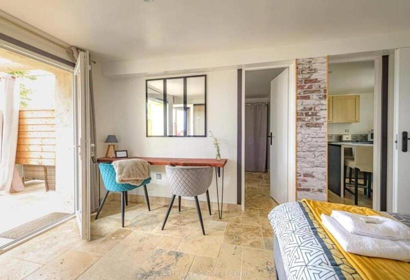پانسیون Chambres D Hôtes La Mascrabiere Bed & Spa