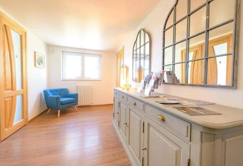 پانسیون Chambres D Hôtes La Mascrabiere Bed & Spa