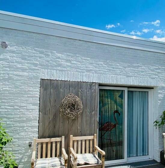 ペンション Gastenverblijf  T Einde Sfeer   Privé Terras   Airco
