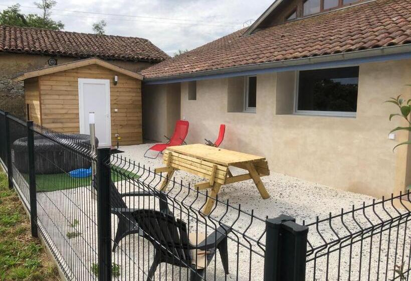 민박 La Petite Ferme De Pouillon   Parc Animalier   Aire De Loisirs