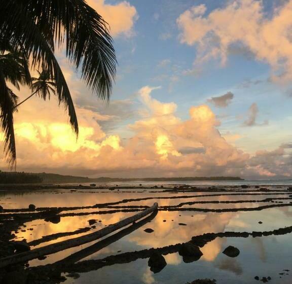 پانسیون Nias Kristov Surf Camp