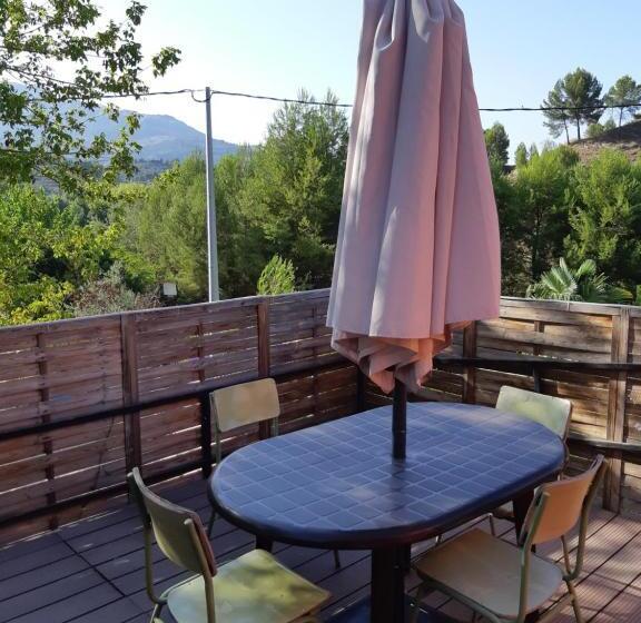 پانسیون Nice Room With Swimming Pool