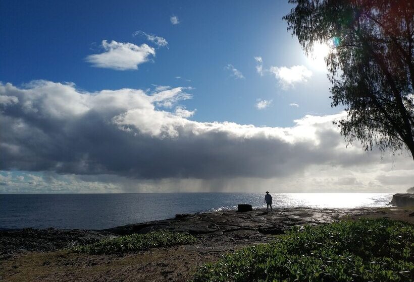 فندق صغير Ocean Breeze Inn