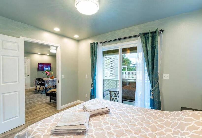 فندق صغير Ocean Breeze Inn