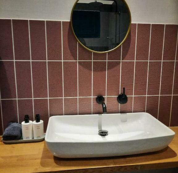 تختخواب و صبحانه Inn The Green