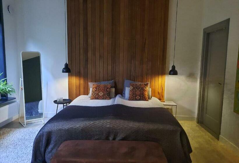 تختخواب و صبحانه Inn The Green